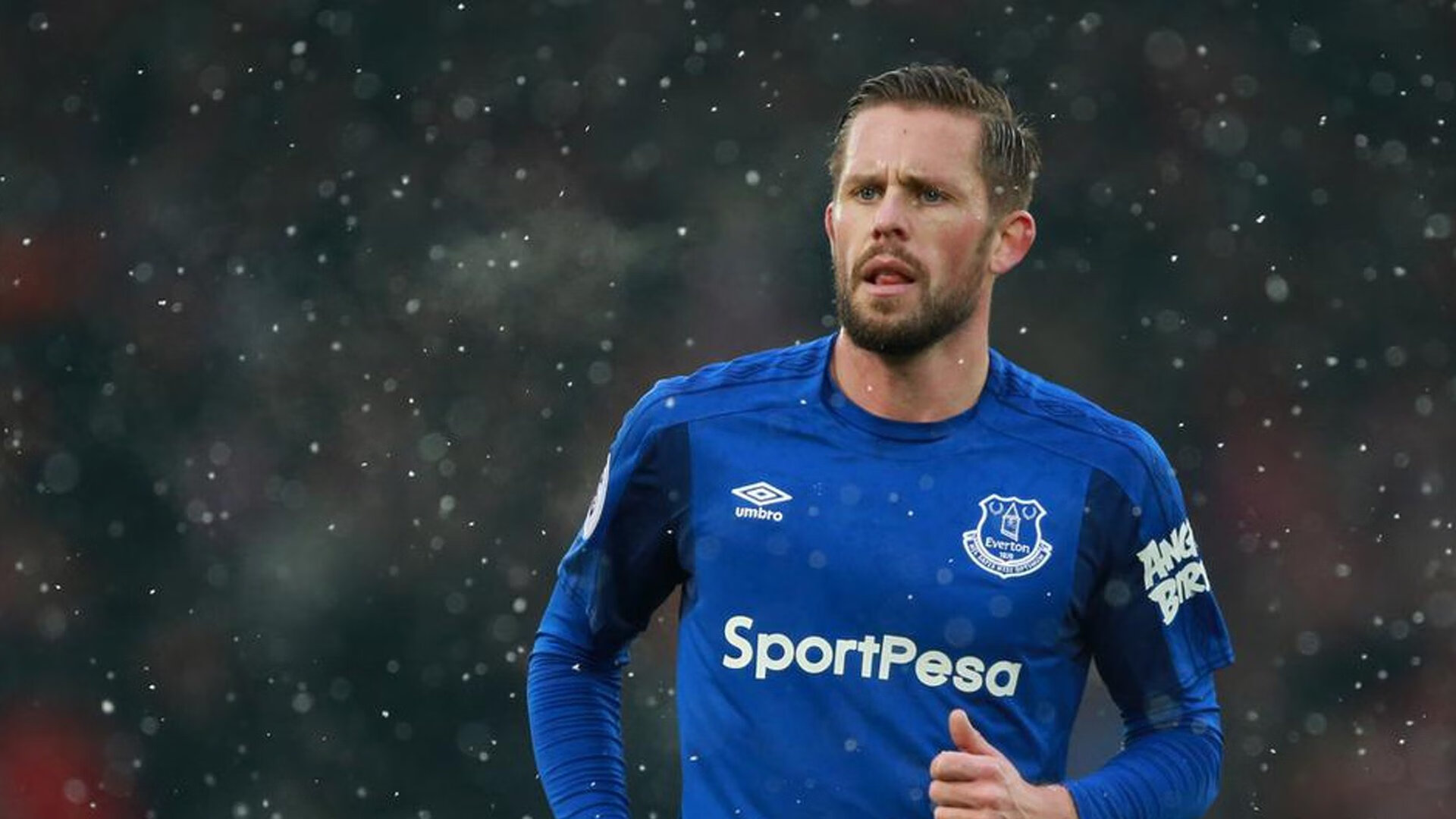 尼斯前锋林格舍演绎好戏连台，为球队贡献绝杀助攻，林格尼治